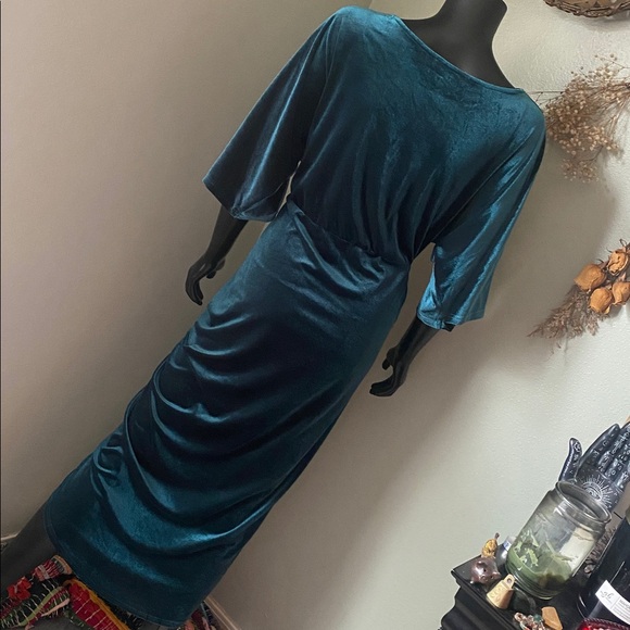 Baltic Born Deep Rich & Bold Emerald Dress - Picture 7 of 9